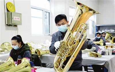 樂器之鄉(xiāng)吹暖風(fēng)，傳統(tǒng)工藝煥新生